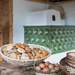 Inn Berggasthaus Hoellensteinhuette