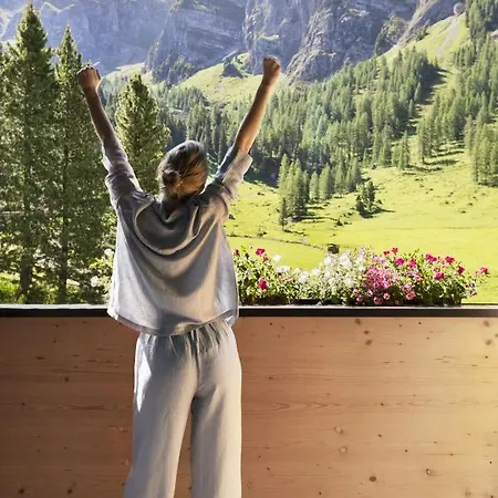 אורחן Berggasthaus Hoellensteinhuette