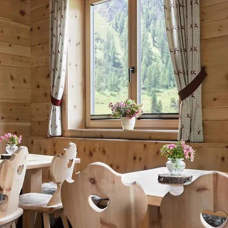 Herberg Berggasthaus Hoellensteinhuette Tux