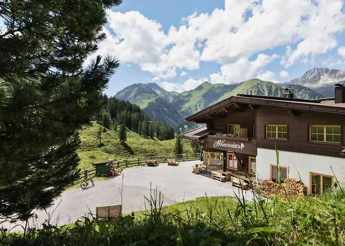 Berggasthaus Hoellensteinhuette 3* トゥクス