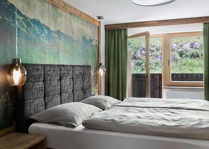 Berggasthaus Hoellensteinhuette Zajazd Tux