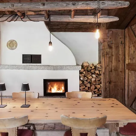 بيت ريفي Berggasthaus Hollensteinhutte